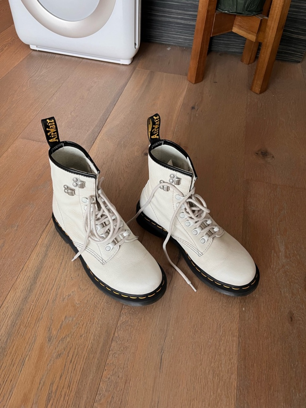 Dr. Martens 101 Silver Hardware Virginia Leather White Lace-Up Ankle Boots - Picture 2 of 8